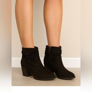 NWOT Black suede ankle boots. Size 7.5
